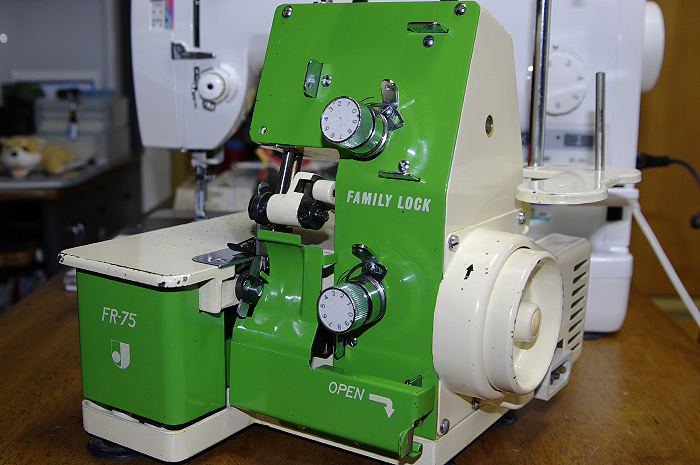 整備済 動作良好 ジャノメ FAMILYLOCK ロックミシン FR-750 FAMILY