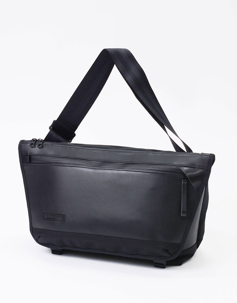 Slick leather ver. メッセンジャーバッグ No.02487-l ｜master-piece
