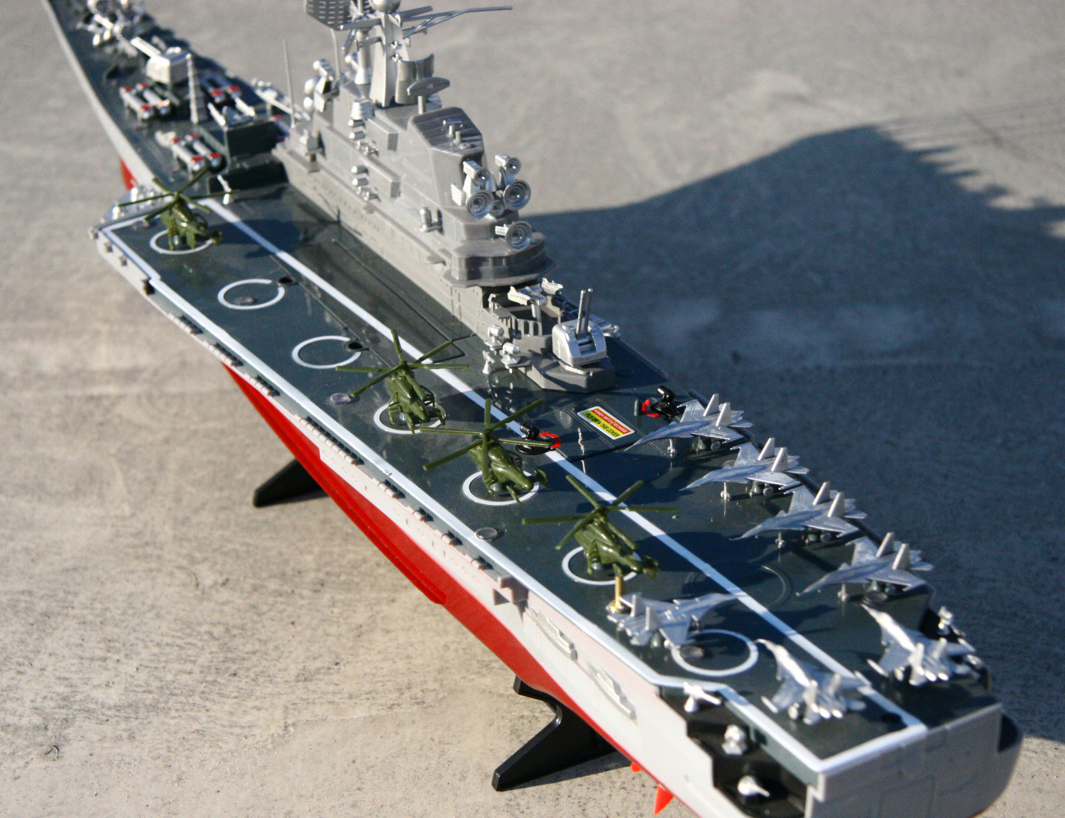 全長76cm空母ビックラジコン1/275スケール-ラジコン(船、ボート
