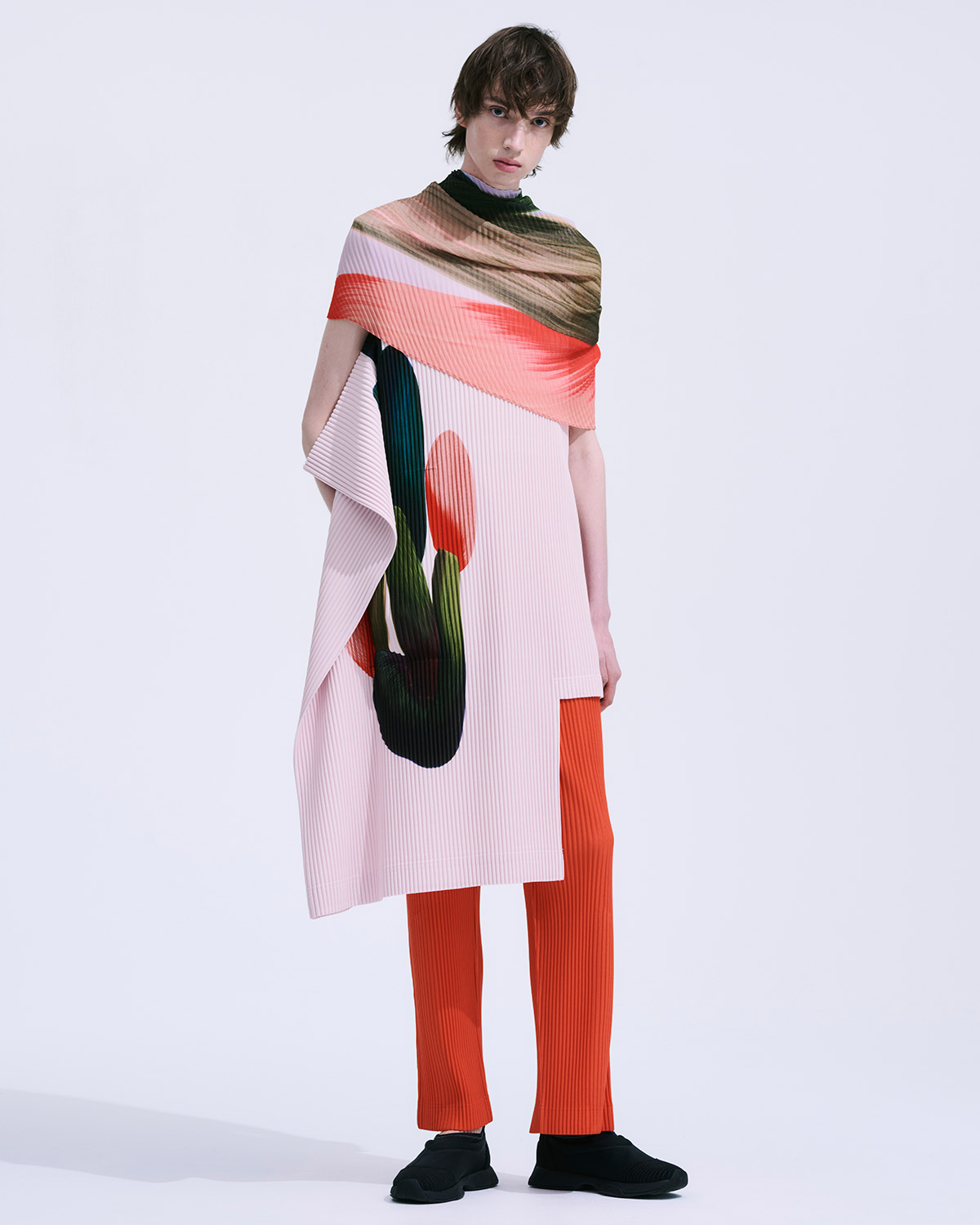 HOMME PLISSÉ ISSEY MIYAKE x Ronan Bouroullec | The Fashionography