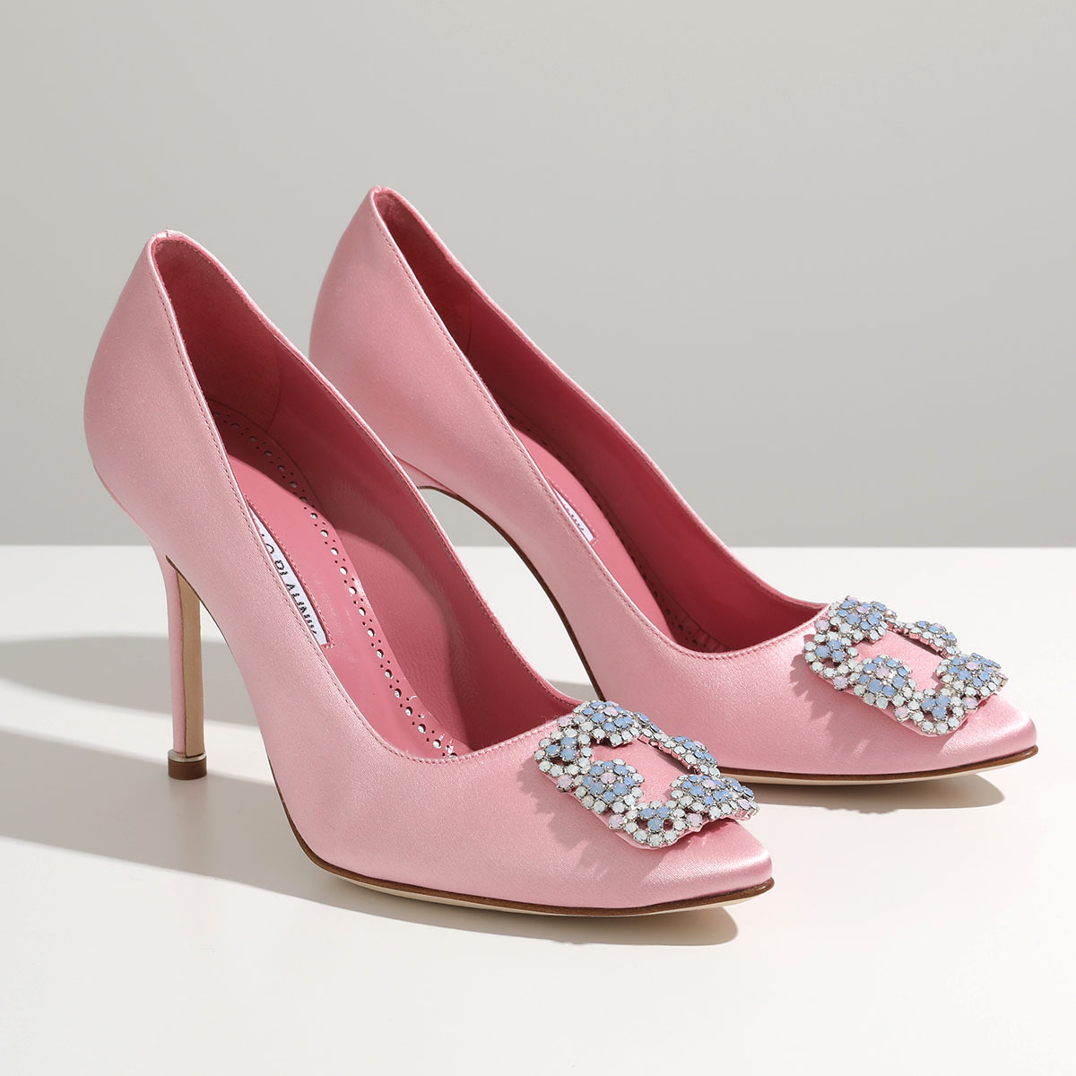 楽天市場】MANOLO BLAHNIK マノロブラニク パンプス HANGISI OPAL