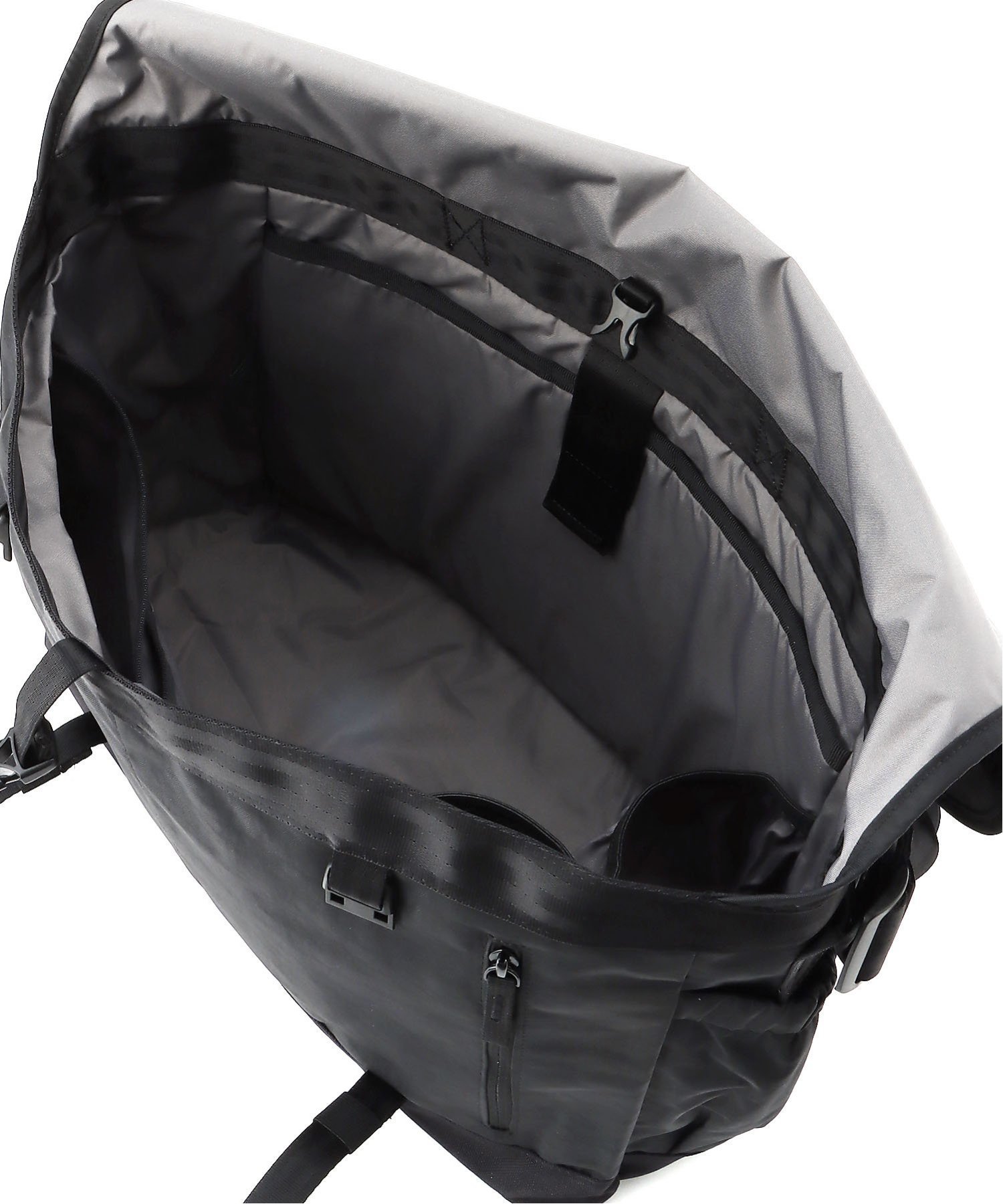 CHROME｜(M)COURIER FLAP MSNGR 20L | Rakuten Fashion(楽天