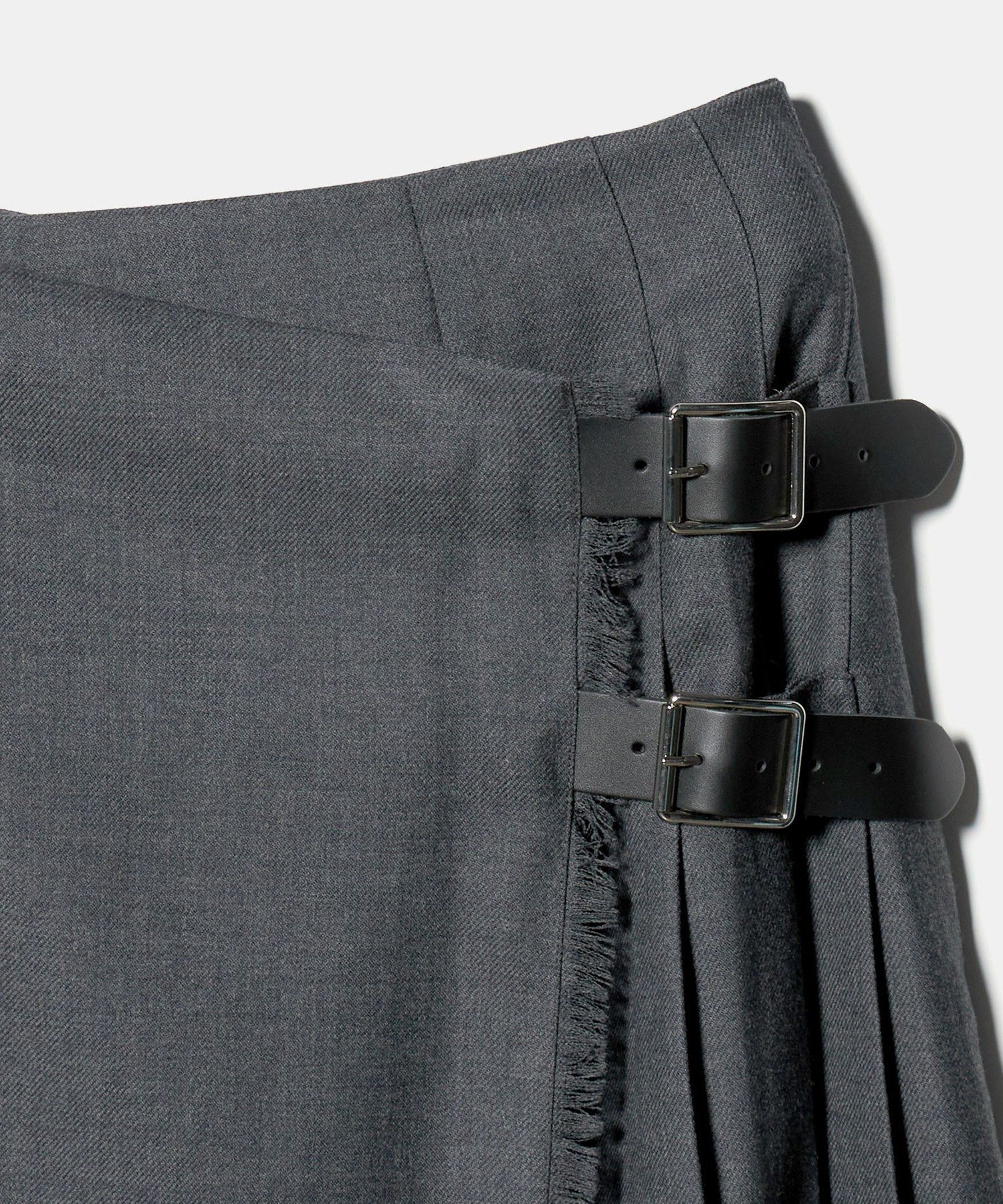 【O'NEIL of DUBLIN】グレー プリーツスカート バックル付き UNITED ARROWS｜【別注】<O'NEIL of DUBLIN>プリーツ ロング スカート