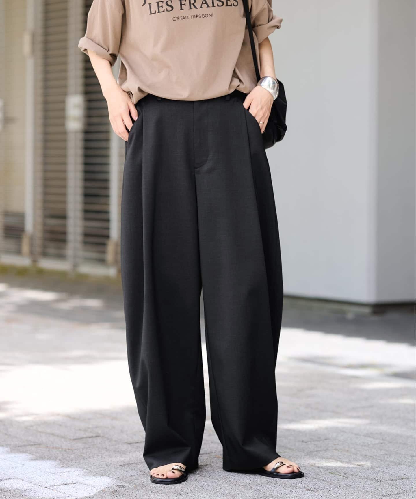 FRAMeWORK｜≪追加予約≫タックカーブバックゴムパンツ | Rakuten