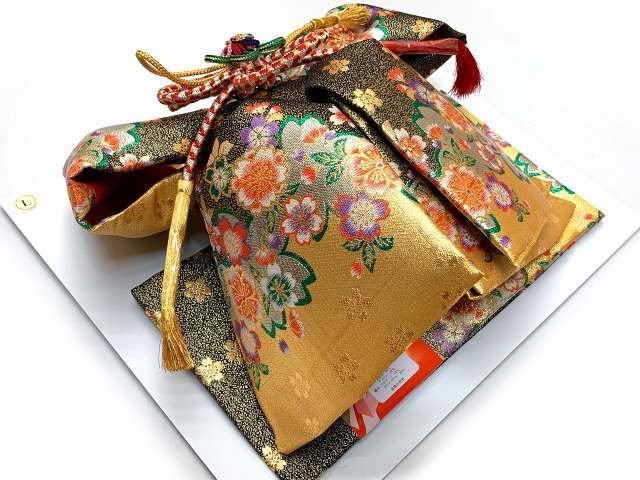 楽天市場】結び帯 七五三 7歳 女の子 金襴生地 作り帯 単品「黒×金 桜