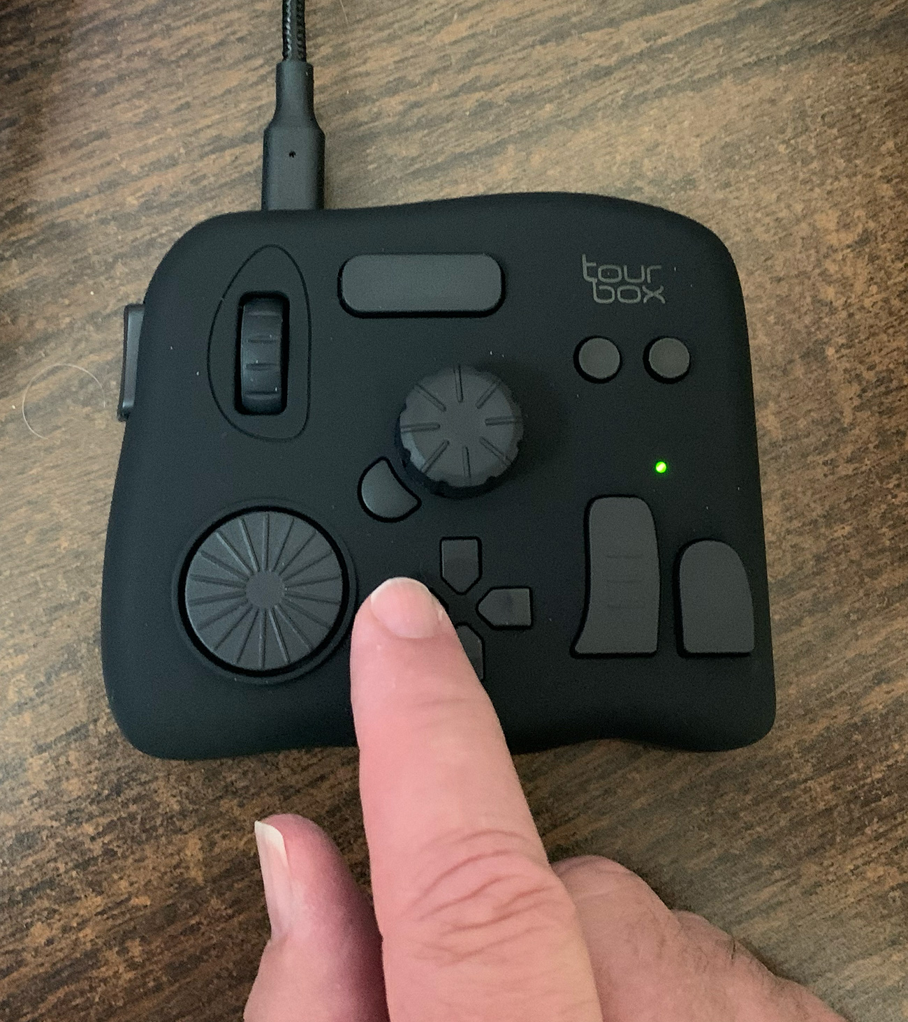 Review: TourBox Neo from TourBox Tech | Larry Jordan