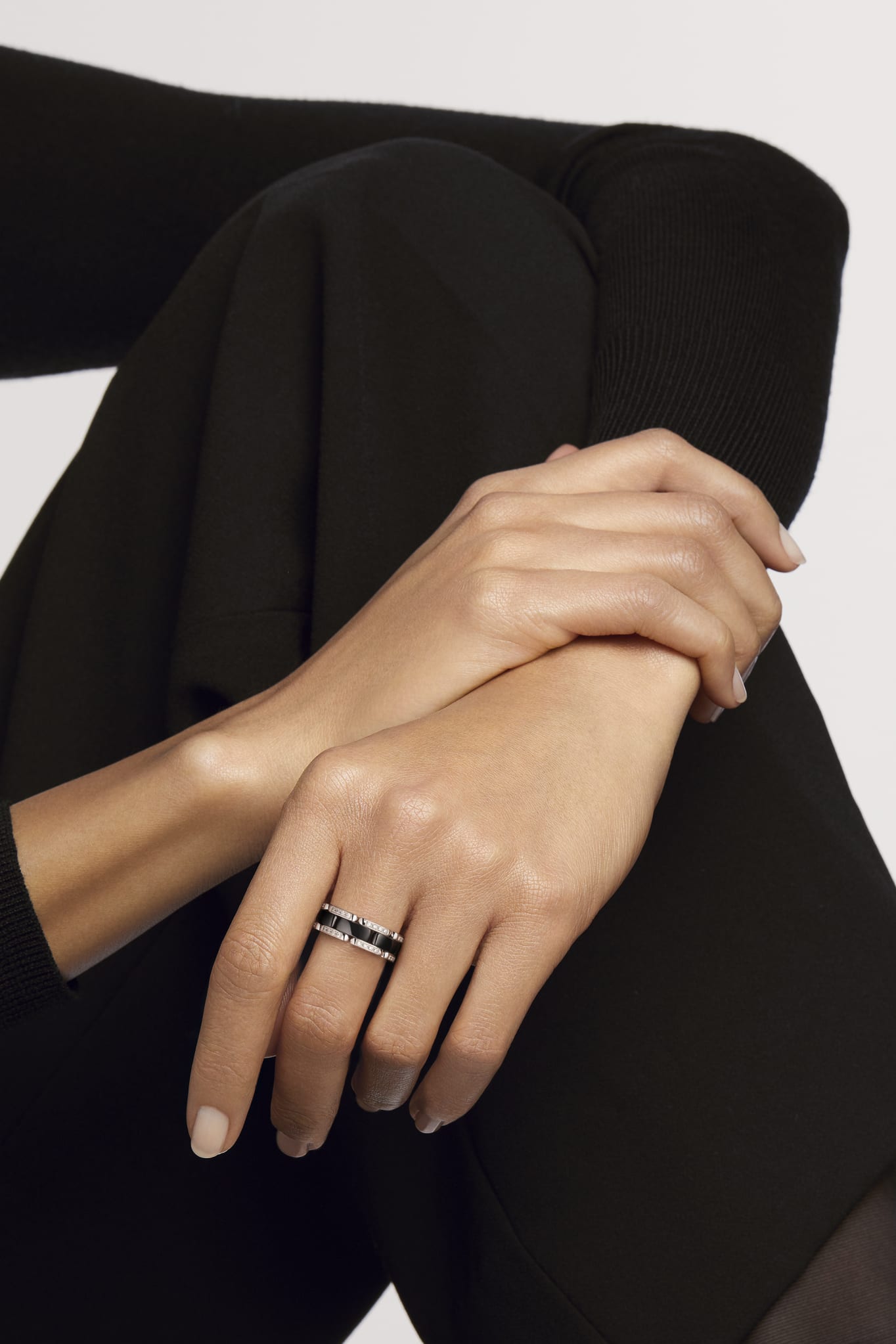 Ultra Ring White Gold & Black Ceramic - J2637 | CHANEL