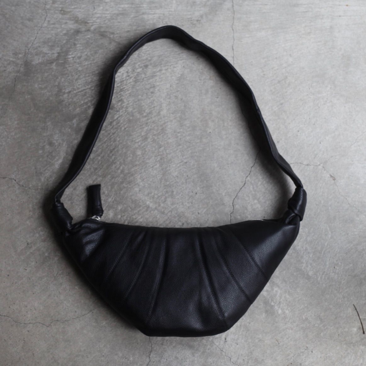 LEMAIRE - 【残りわずか】Medium Croissant Bag(COW LEATHER