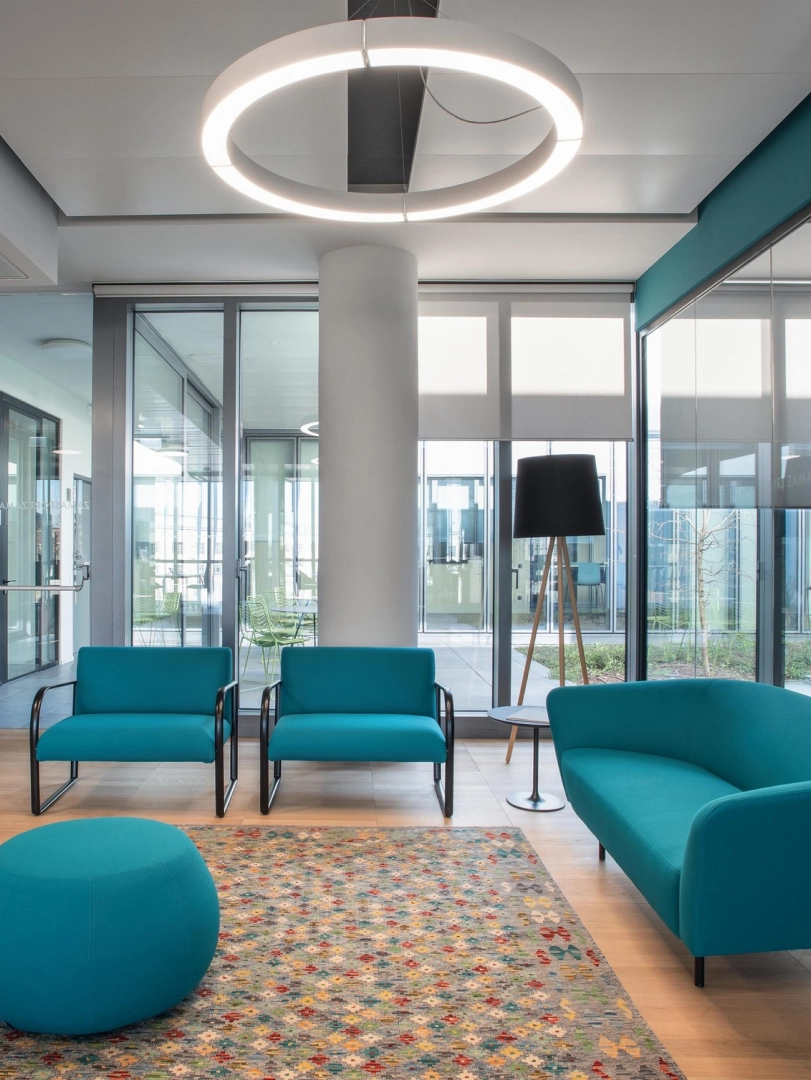 Arper Arcos: Armchairs and Sled Chairs | Arper US