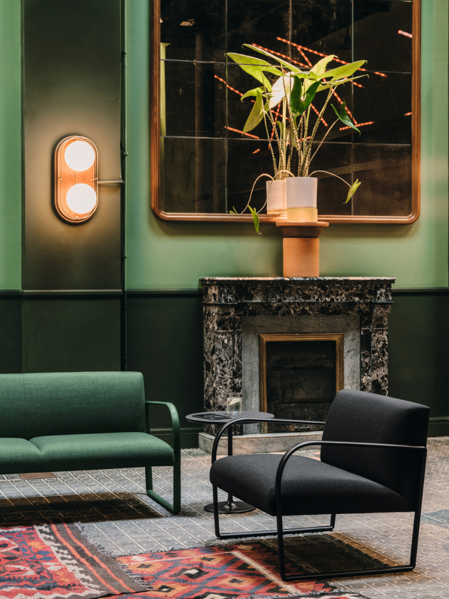 Arper Arcos: Armchairs and Sled Chairs | Arper US
