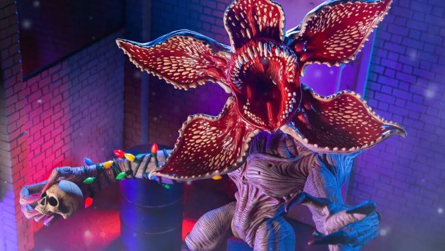 モンドが恐ろしいデモゴルゴンのフィギュアをリリース - Stranger