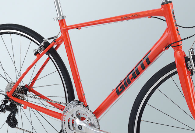 2021 GIANT Bicycles | ESCAPE R3