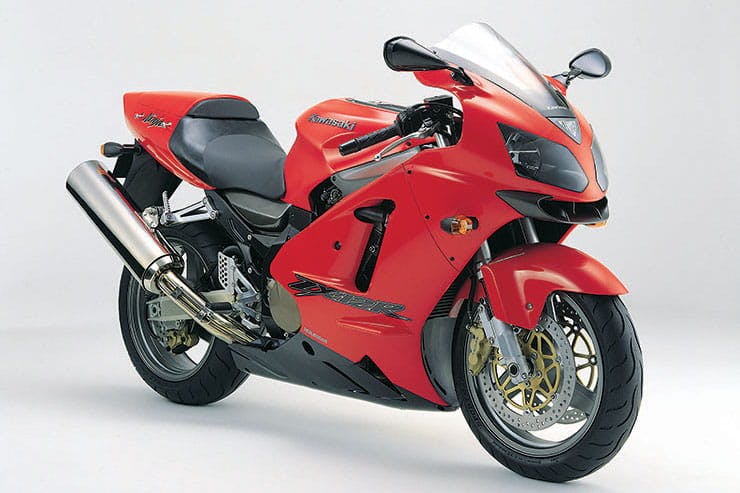 Kawasaki Ninja ZX-12R (2000-2006) - Review & Buying Guide