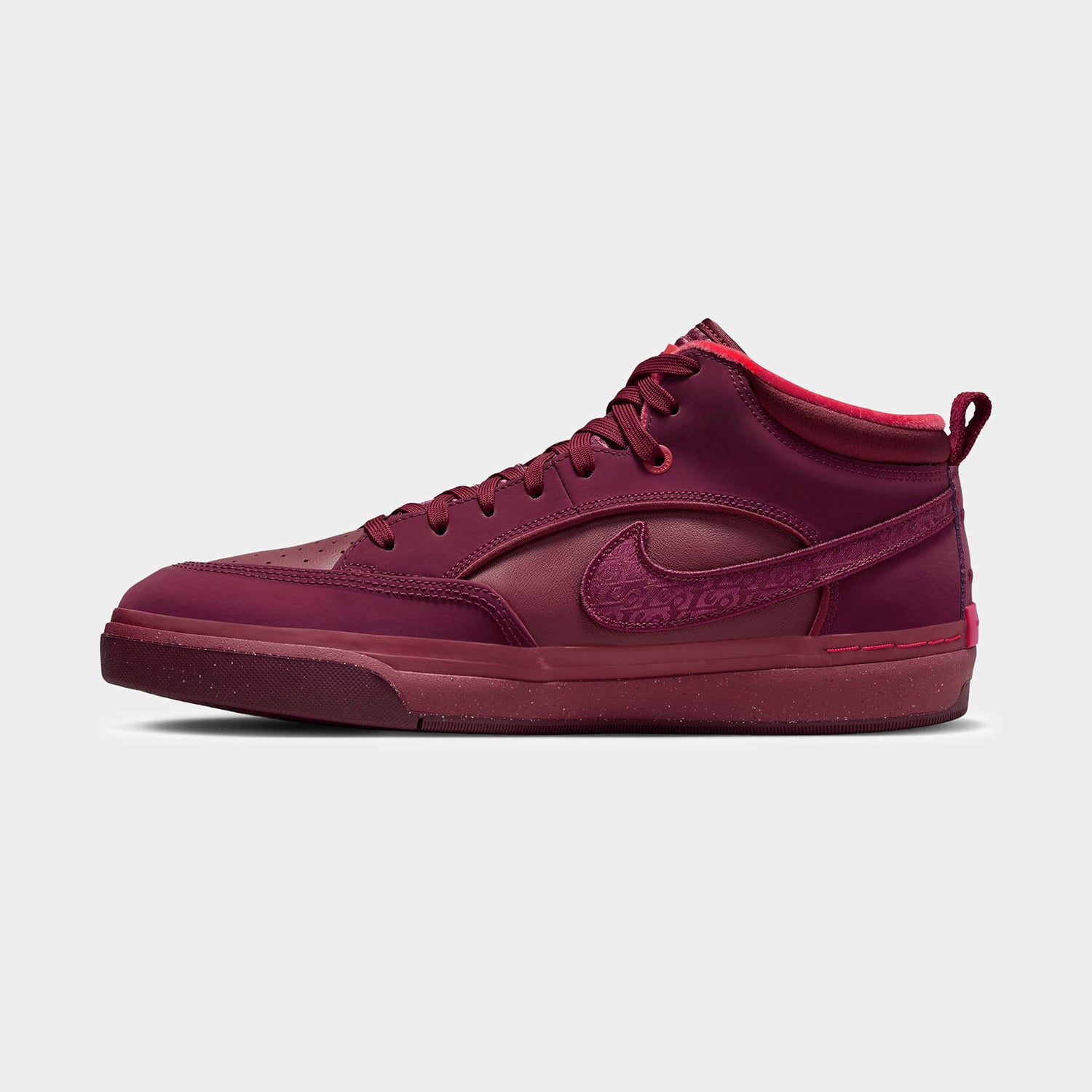 NIKE SB REACT LEO PRM｜FOOTWEAR（スニーカー）｜【公式通販 HUF】｜ハフ