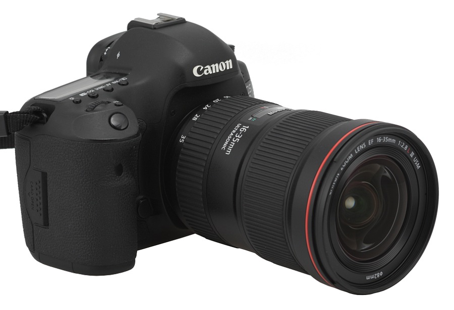 Canon EF 16-35 mm f/2.8L III USM review - Introduction - LensTip.com