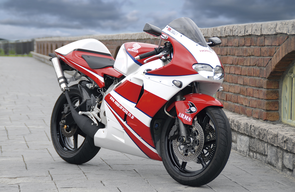1990-1993 NSR250R - MagicalRacing