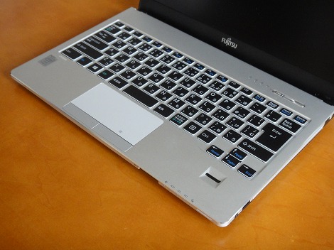 富士通LIFEBOOK SH90/T(WS1/Tシリーズ)レビュー/富士通FMVパソコン比較