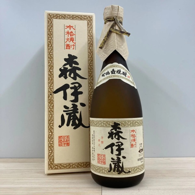 焼酎「森伊蔵」の定価はいくら？人気の理由や定価で買う方法を解説