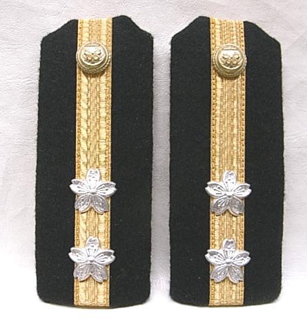 lieuenantjg.JPG