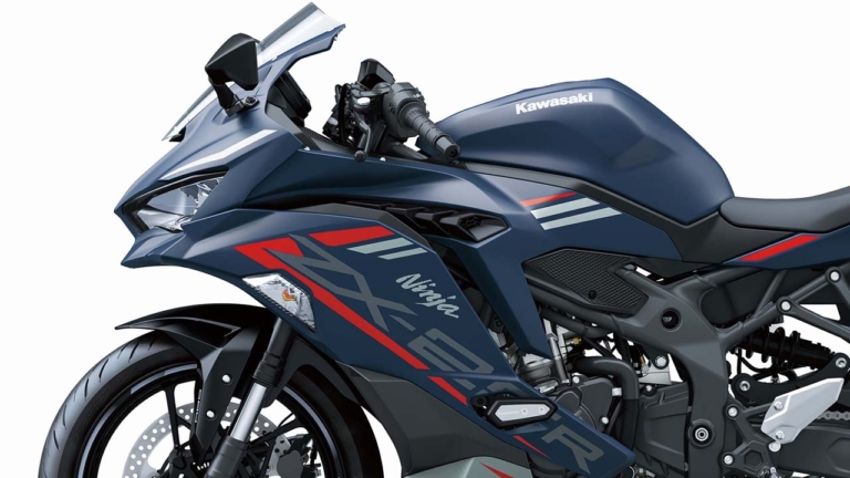 カワサキ「ニンジャZX-25R SE」に新色追加！ マットブルーで新イメージ