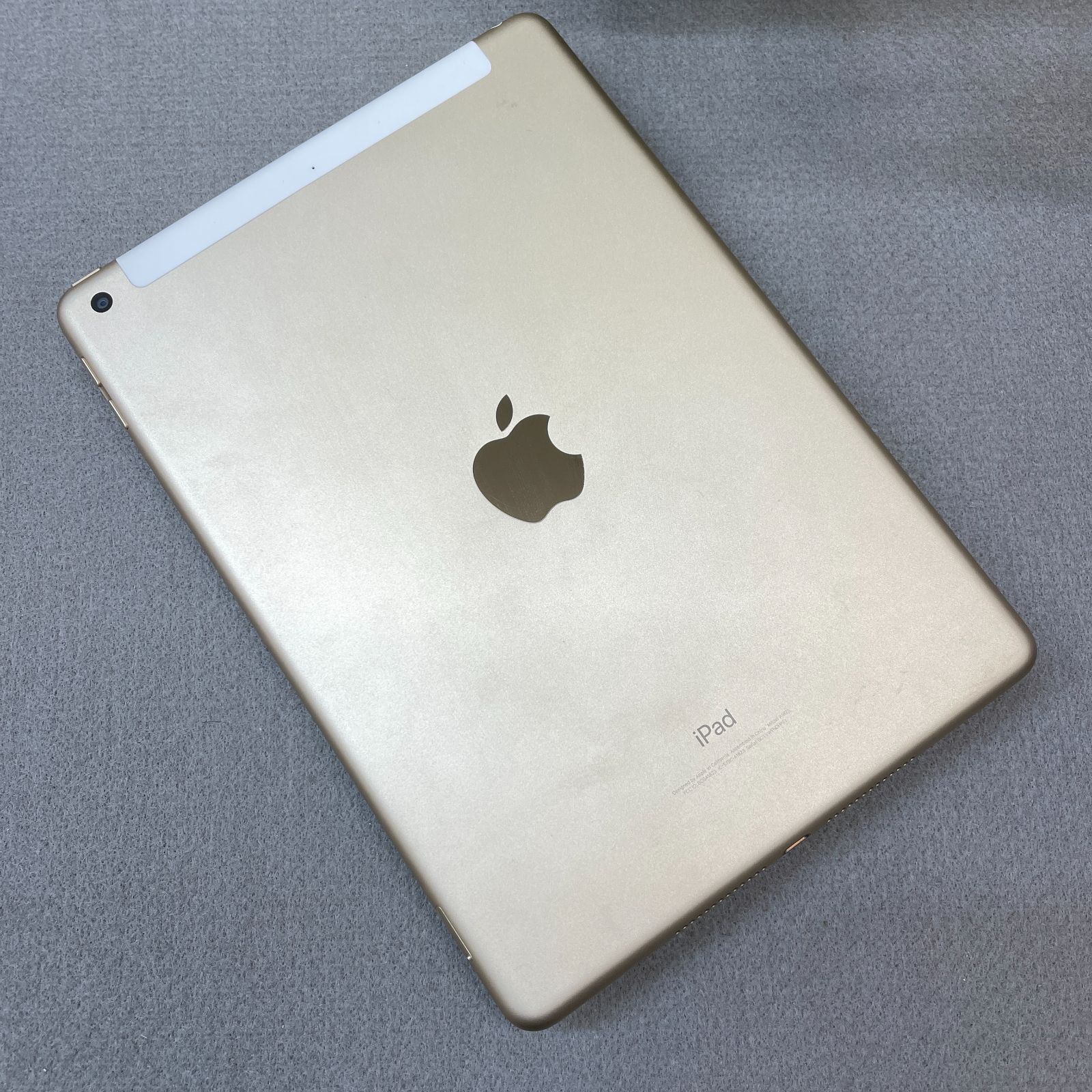 バッテリー94% iPad 第5世代 32GB ゴールド WiFi + Cellular 送料無料