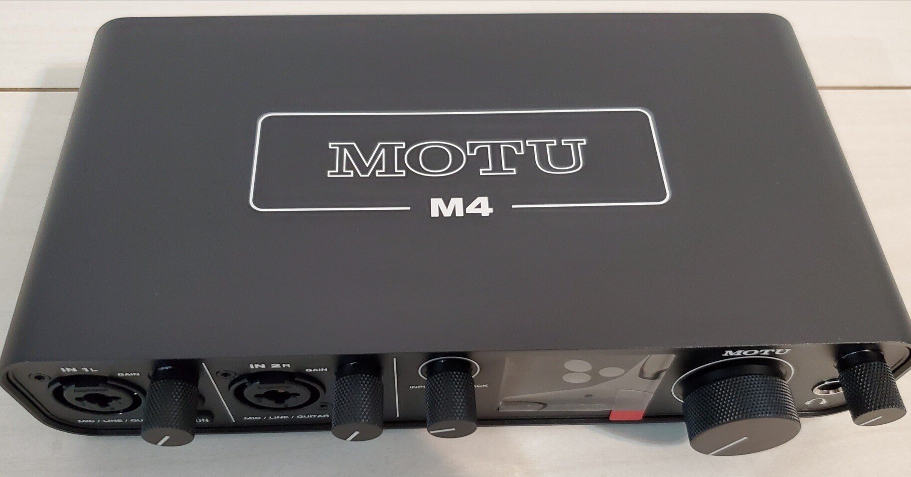衝動的に新しいオーディオインターフェースを買ってしまいました【MOTU