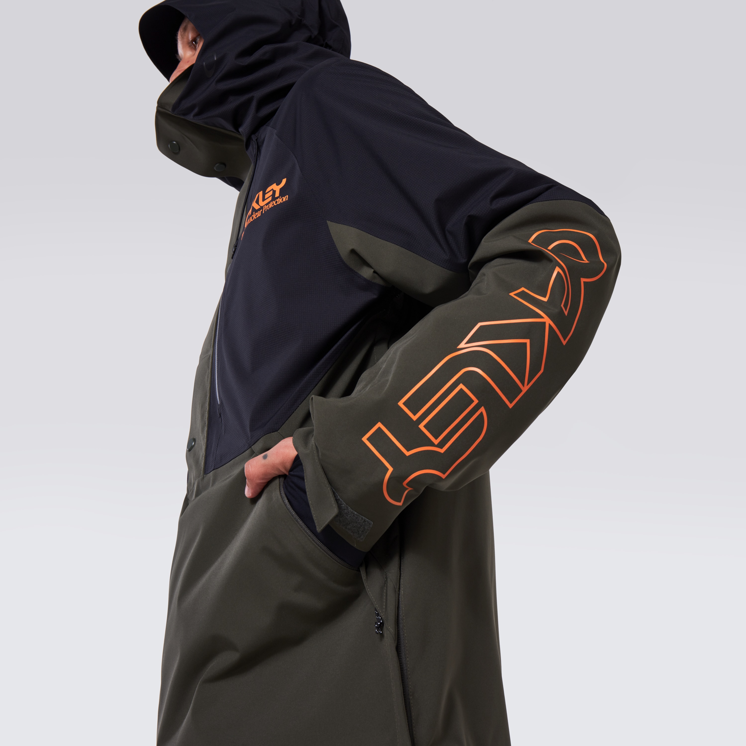 Oakley TNP Lined Shell Anorak - Black/Green | Oakley® AU
