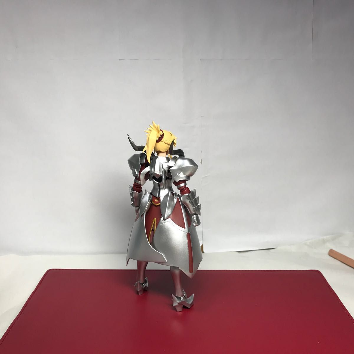 箱なし figma 赤のセイバー(モードレッド) Fate/Apocrypha 補助系