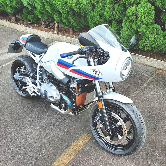 ワイドスクリーン／BMW RnineT Racer | FEED SPORTS JAPAN