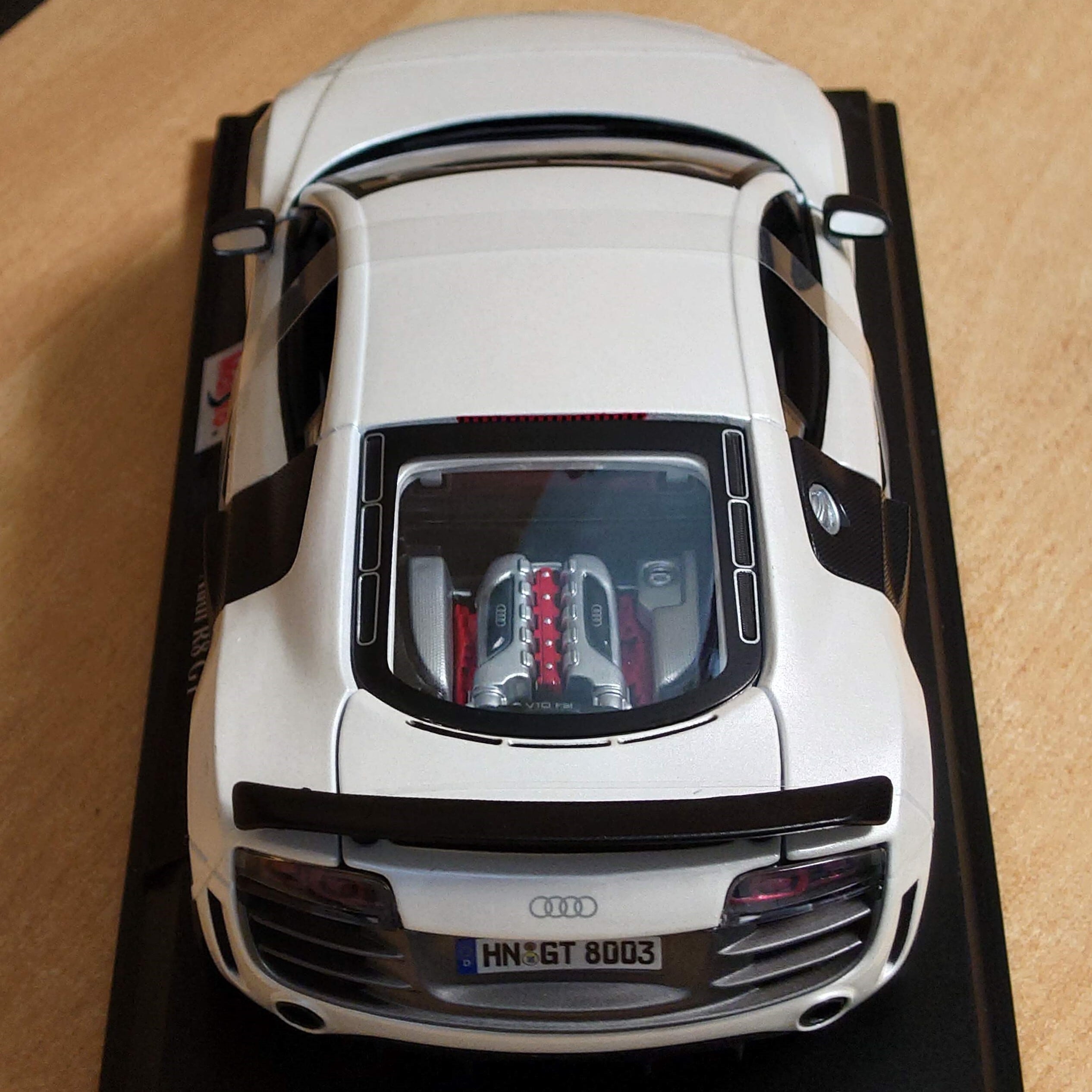 1/18 アウディ Audi R8 GT ホワイト マイスト製ダイキャスト製ミニカー