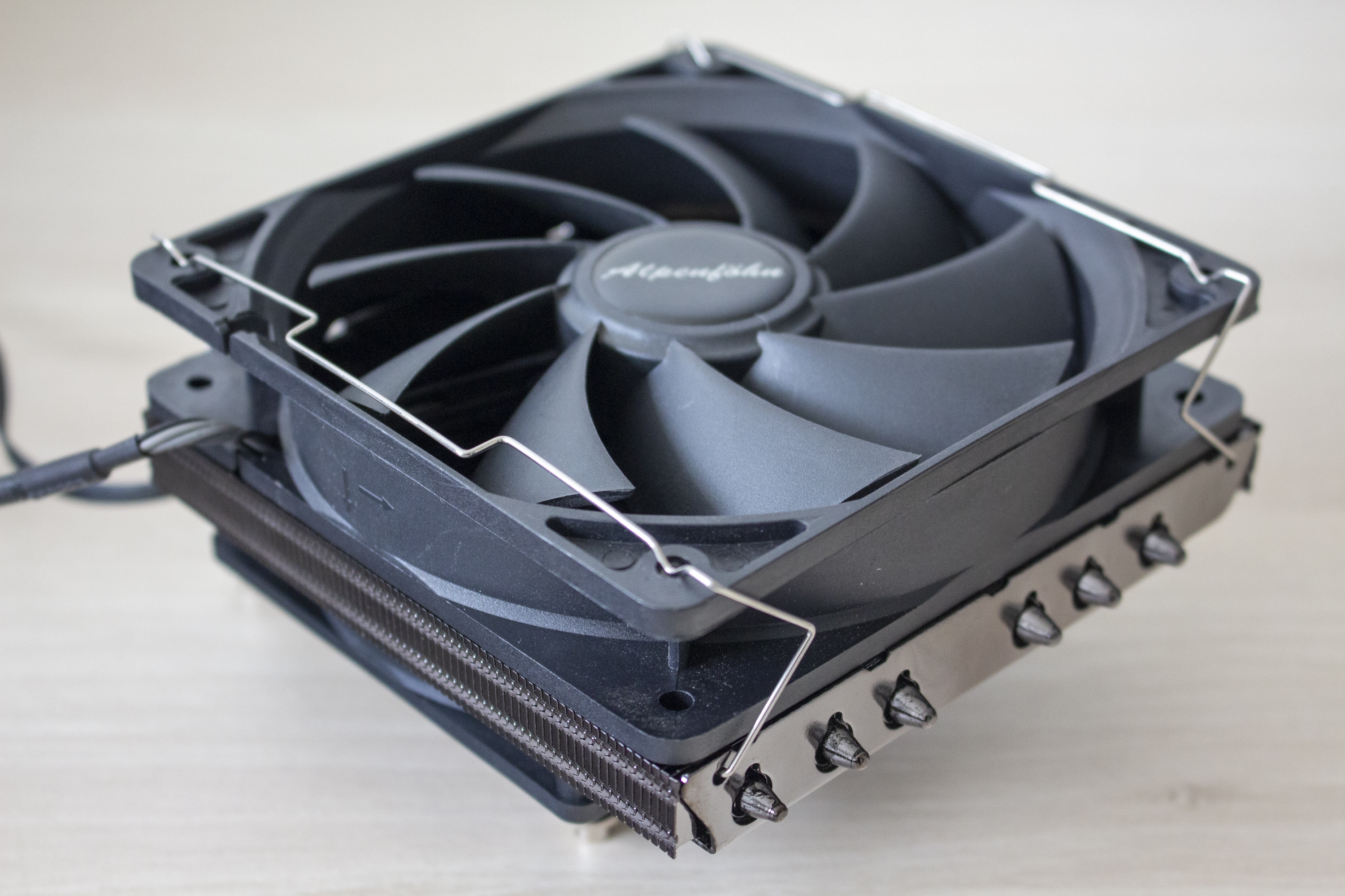 Alpenföhn Black Ridge - CPU cooler for ITX systems with