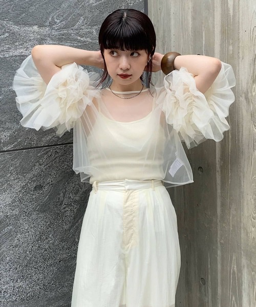 KBF（ケイビーエフ）の「ボリュームスリーブチュールプルオーバー