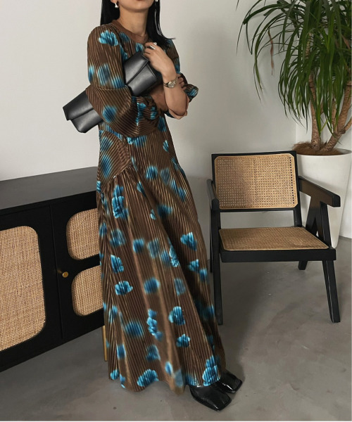 Ameri（アメリ）の「MILA VELOUR CUT DRESS（ワンピース）」 - WEAR