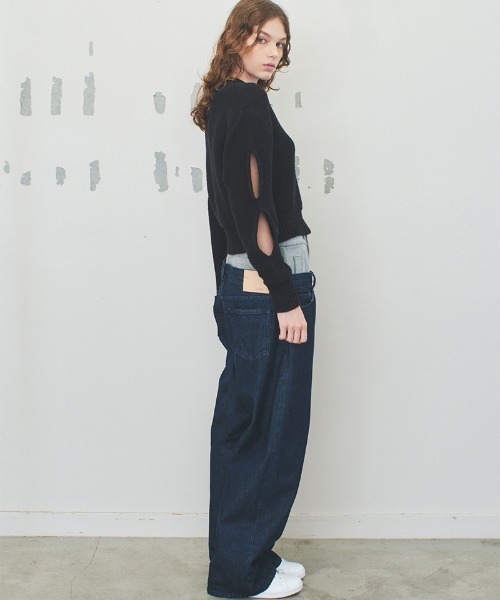 soduk（スドーク）の「easy layered denim trousers（デニムパンツ