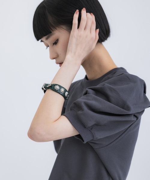TOGA TOO/トーガトゥ】Concho leather bangle/コンチョレザーバングル