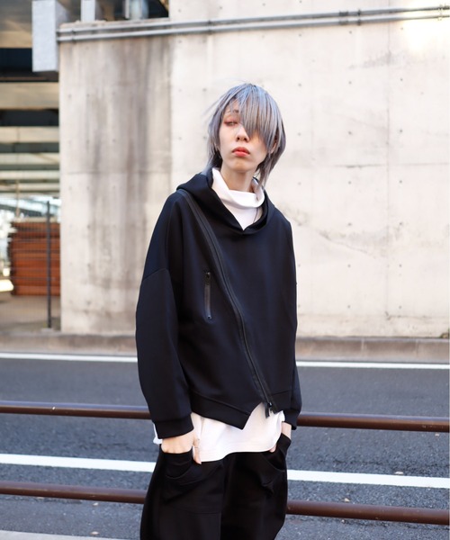 rovtski（ロフトスキー）の「前後斜めZIPパーカー（パーカー）」 - WEAR