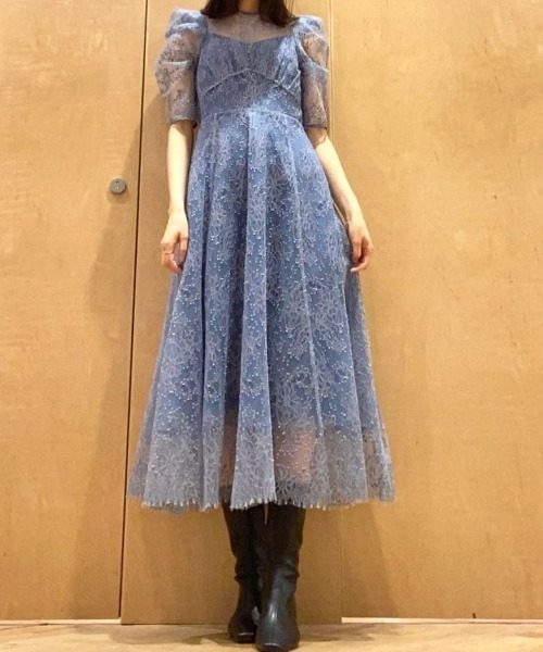 SNIDEL（スナイデル）の「パワーショルダーレースドレス（ワンピース