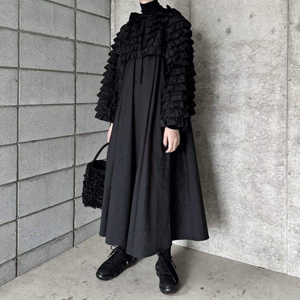 8月はフリルボレロ付きワンピースを発売！毎シーズン好評を博す、Ayaと