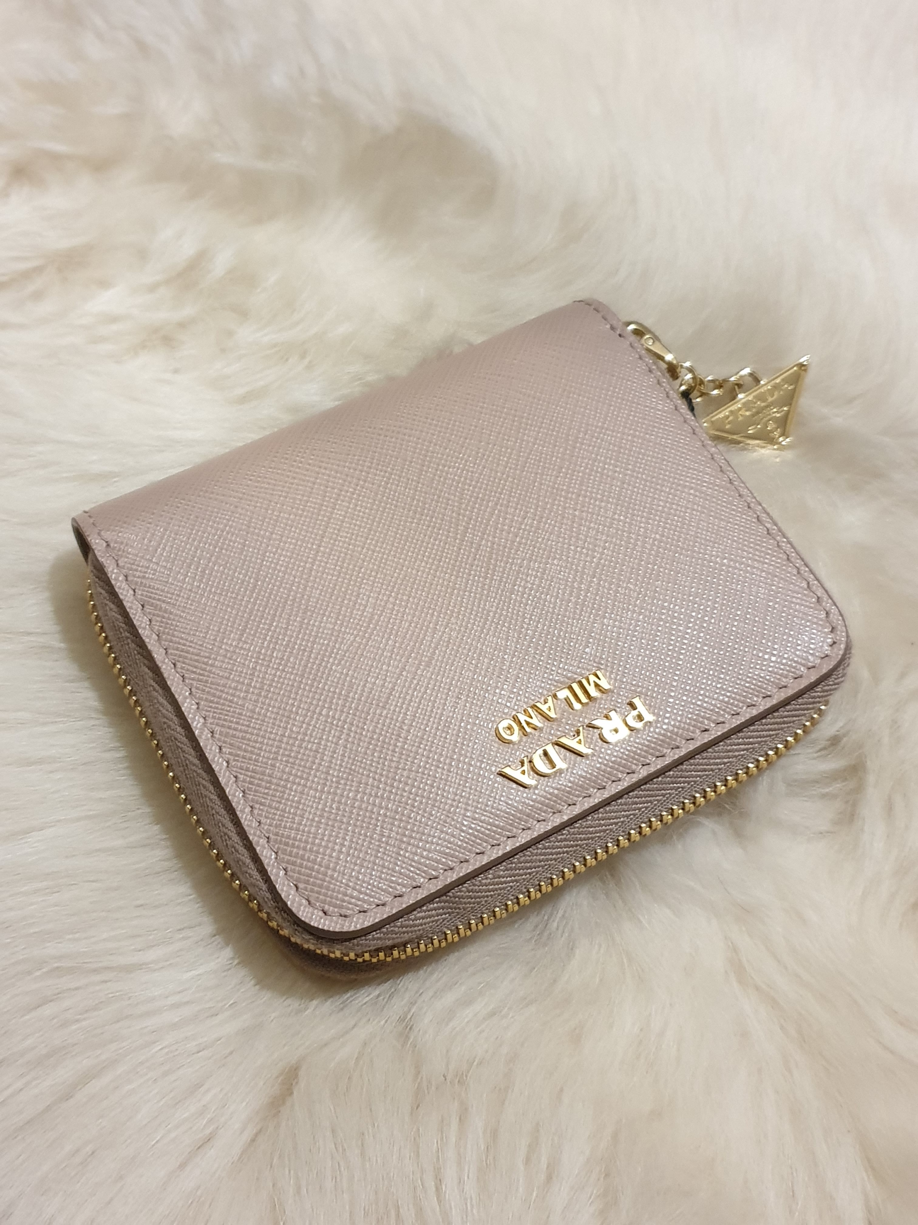 PRADAファスナー♪サフィアーノ2つ折り財布♪ベージュ (PRADA