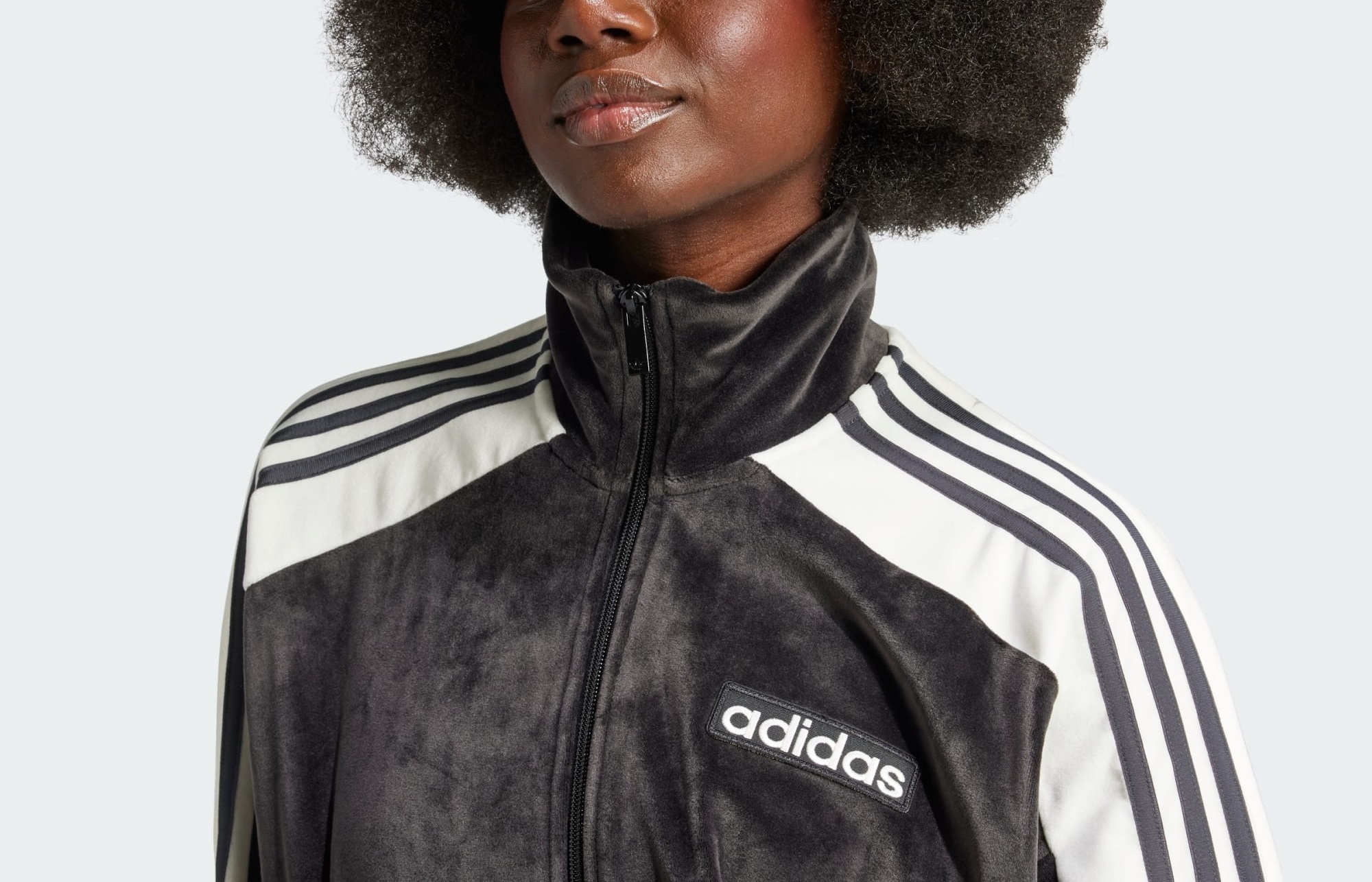 ☆adidas originals☆W ADIBREAK VELOUR トラックトップ☆追跡可
