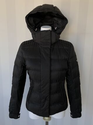 イタリア PRADA 29X544(プラダ) ダウンジャケット・コート(レディース