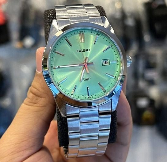 CASIO カシオ ティファニーブルー漂う逸品 ユニセックス 腕時計 (CASIO