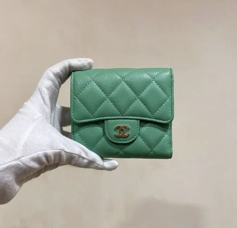 VINTAGE シャネル フラップウォレット キャビアスキン グリーン