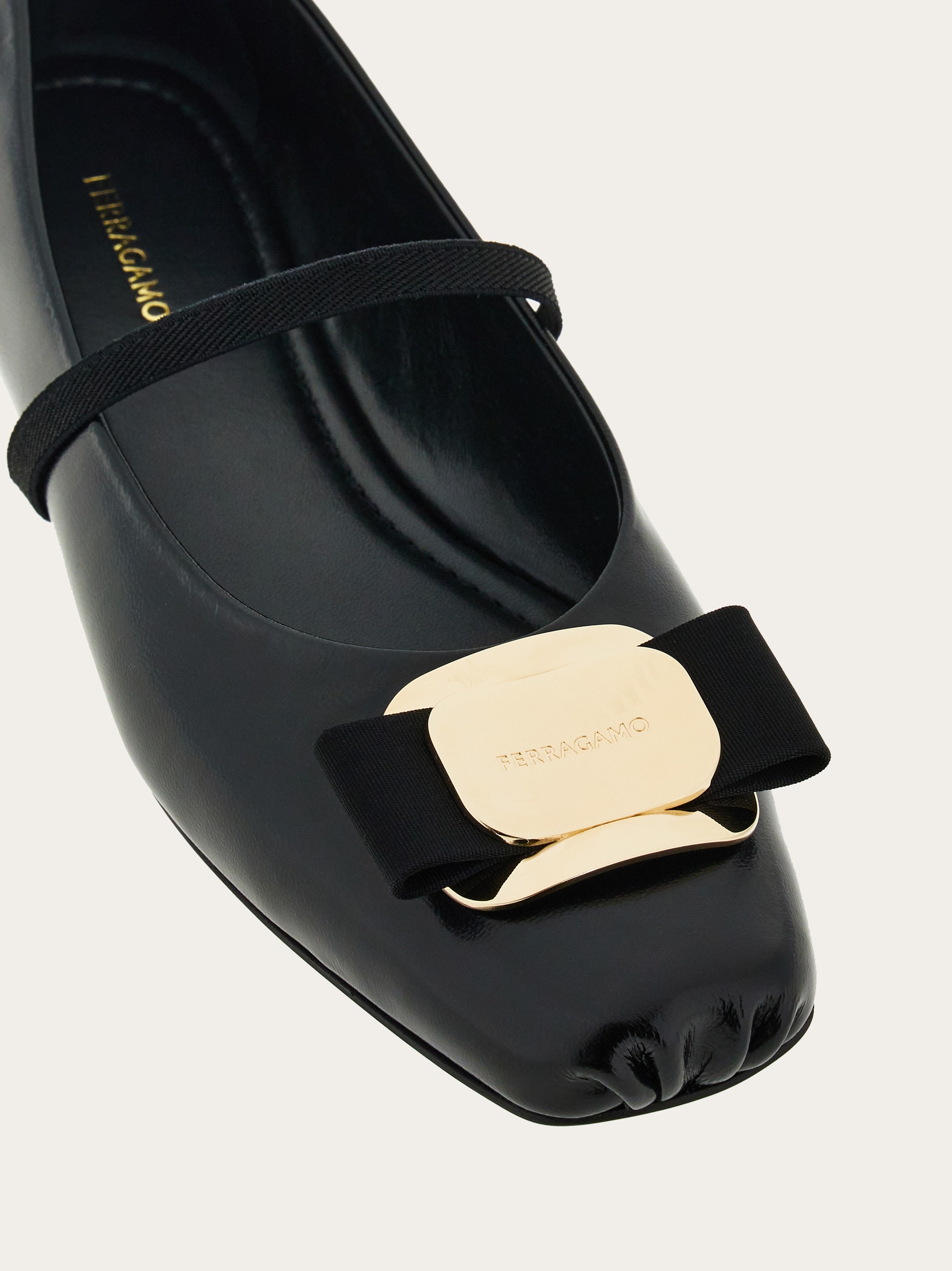 バレリーナシューズ - ウィメンズ | Ferragamo