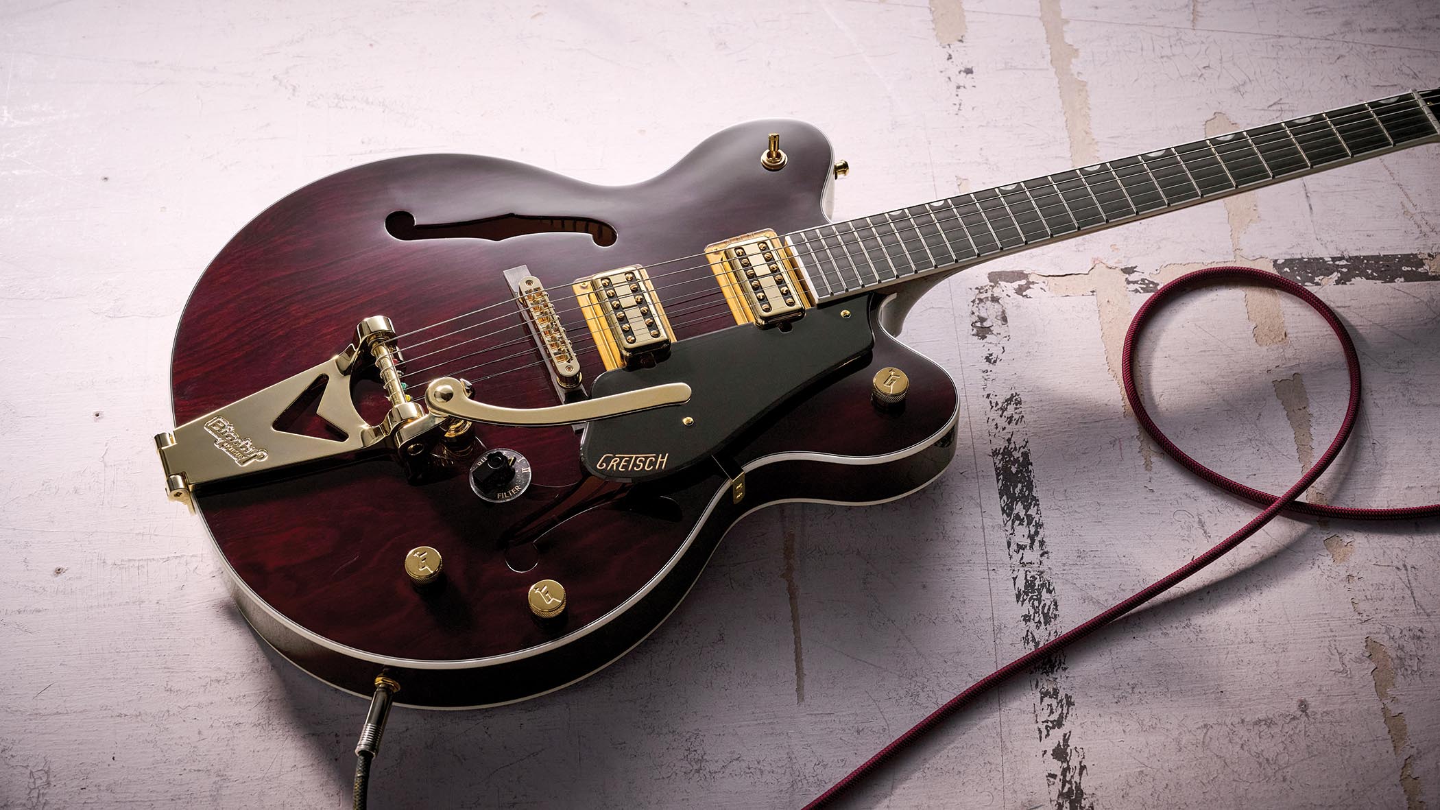 Review: Samick Greg Bennett-Designed USA Series Royale | Guitar World