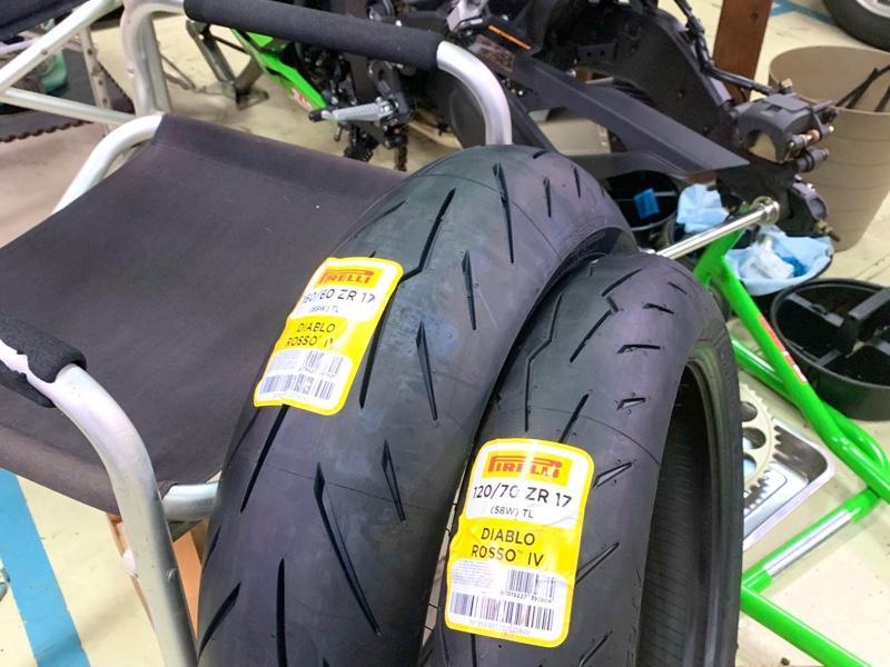 PIRELLI DIABLO ROSSO IV のパーツレビュー | Ninja ZX-25R(しみちょろ