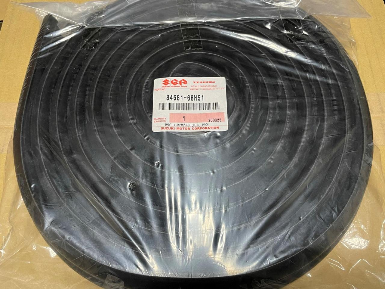スズキ(純正) ウェザストリップ,バックドアオープニング のパーツ