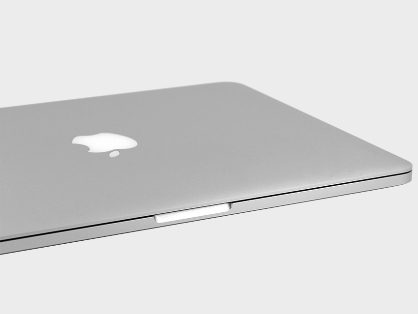 MacBook Air 2020 13インチ Core i3／1.1GHz SSD256GB メモリ8GB