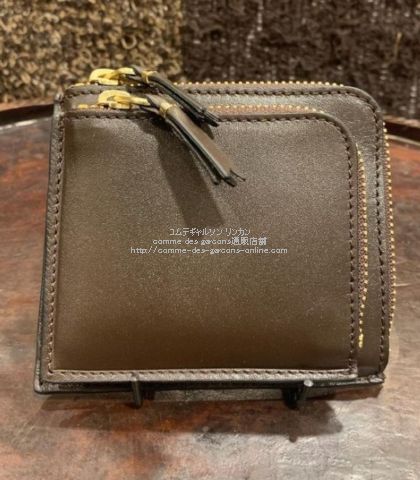 ウォレット コムデギャルソン アウトサイドポケット L字型ミニ財布