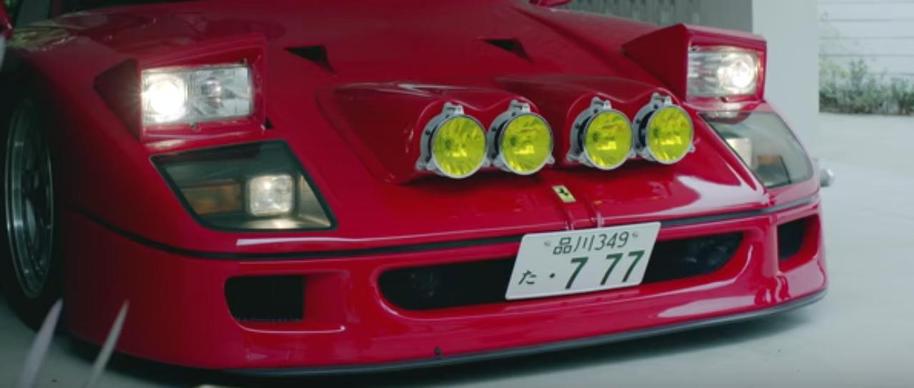 動画】こんなフェラーリの姿みたことない！雪山を荒々しく走る